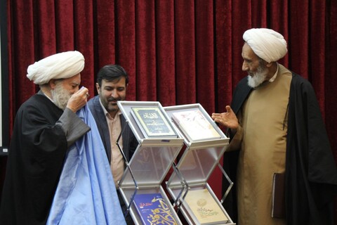 آیین رونمایی از آثار نشر مؤسسه بوستان کتاب