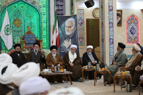 تصاویر| جلسه جامعه روحانیت شیراز به میزبانی بنیاد مهدویت فارس