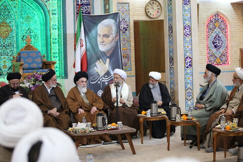 تصاویر| جلسه جامعه روحانیت شیراز به میزبانی بنیاد مهدویت فارس