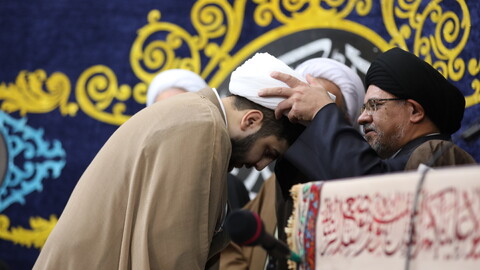 تصاویر/ مراسم عمامه گذاری طلاب حوزه علمیه بناب با حضور آیت الله اعرافی