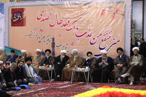 تصاویر/ مراسم عمامه گذاری طلاب حوزه علمیه بناب با حضور آیت الله اعرافی