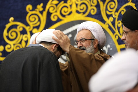 تصاویر/ مراسم عمامه گذاری طلاب حوزه علمیه بناب با حضور آیت الله اعرافی