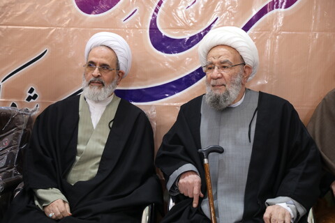 تصاویر/ مراسم عمامه گذاری طلاب حوزه علمیه بناب با حضور آیت الله اعرافی