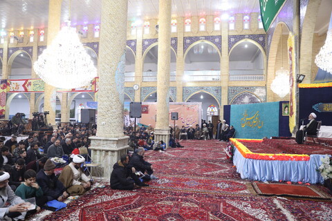 تصاویر/ مراسم عمامه گذاری طلاب حوزه علمیه بناب با حضور آیت الله اعرافی