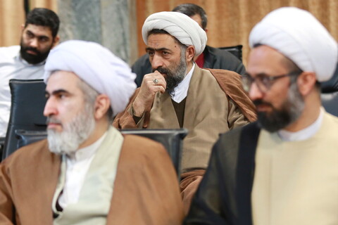 تصاویر/ نشست شورای سیاست گذاری کنگره علمی و بین المللی امناء الرسل با آیت الله اعرافی