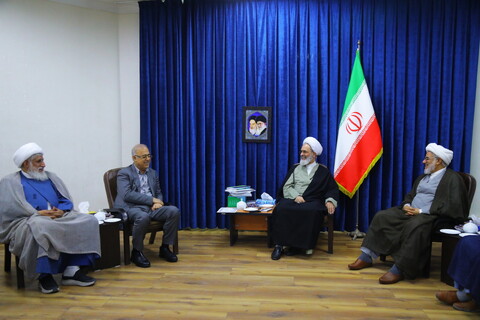 تصاویر / دیدار استاندار و نماینده ولی فقیه در استان هرمزگان با آیت الله اعرافی