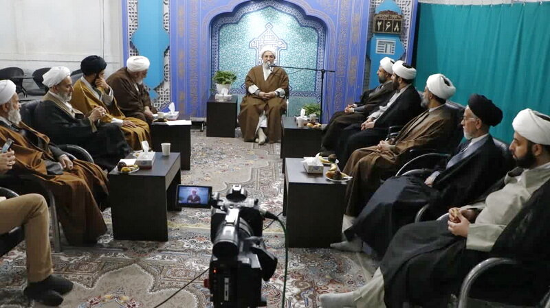 جایگاه حقیقی مسجد را به مساجد برگردانیم