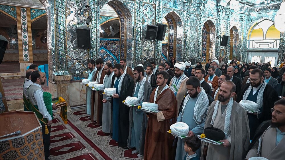 جشن تلبس طلاب استان البرز در امامزاده حسن کرج