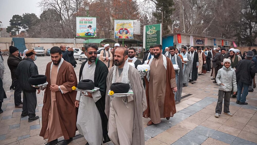 جشن تلبس طلاب استان البرز در امامزاده حسن کرج