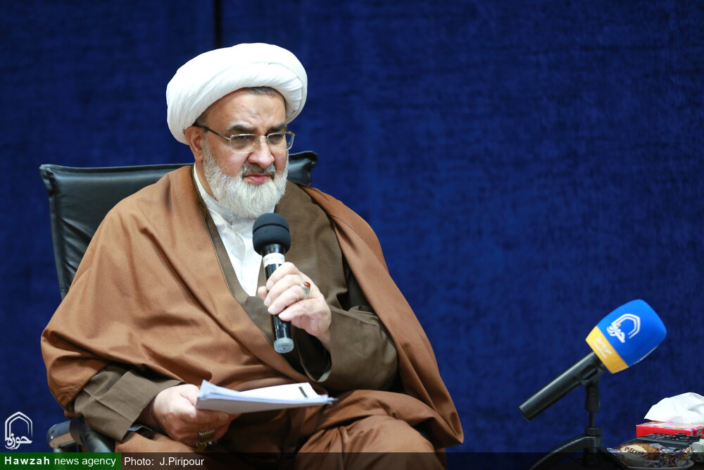 تعامل حوزههای علمیه قم و نجف تقویت میشود