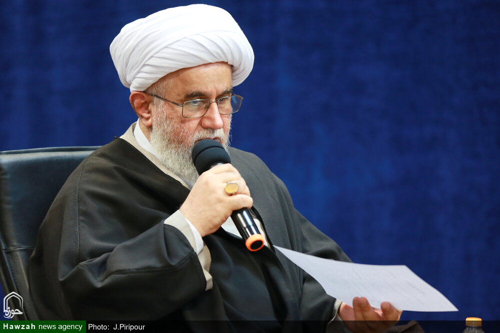 تعامل حوزههای علمیه قم و نجف تقویت میشود