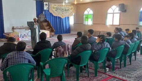 تصاویر/ جشن تکلیف دانش‌آموزان مدرسه خسروی حسینی آران و بیدگل