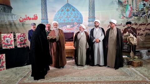 تصاویر/ یادواره شهدای روحانی دشتستان و بزرگداشت شهید عاشوری در مدرسه علمیه برازجان