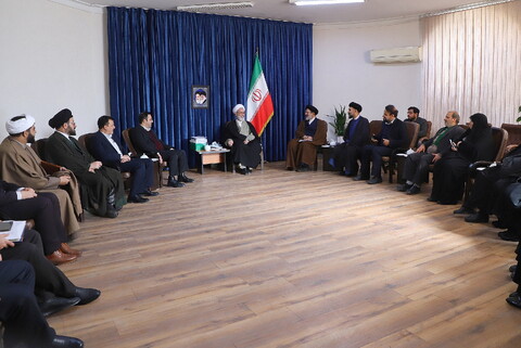 تصاویر/ دیدار رئیس سازمان آموزش فنی و حرفه‌ای کشور با آیت الله اعرافی