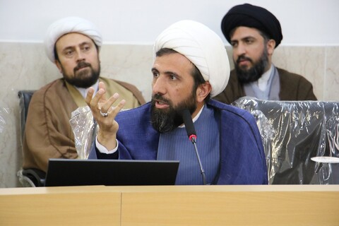 تصاویر| نشست صمیمی مبلغان با جانشین مدیر حوزه علمیه اصفهان