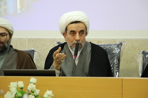 تصاویر| نشست صمیمی مبلغان با جانشین مدیر حوزه علمیه اصفهان