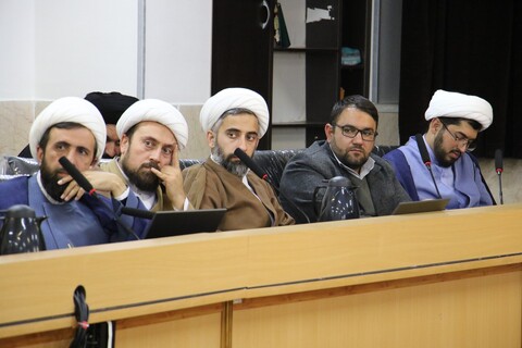 تصاویر| نشست صمیمی مبلغان با جانشین مدیر حوزه علمیه اصفهان