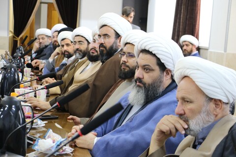 تصاویر| نشست صمیمی مبلغان با جانشین مدیر حوزه علمیه اصفهان