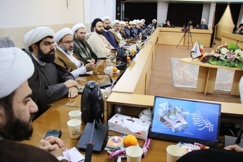 تصاویر| نشست صمیمی مبلغان با جانشین مدیر حوزه علمیه اصفهان