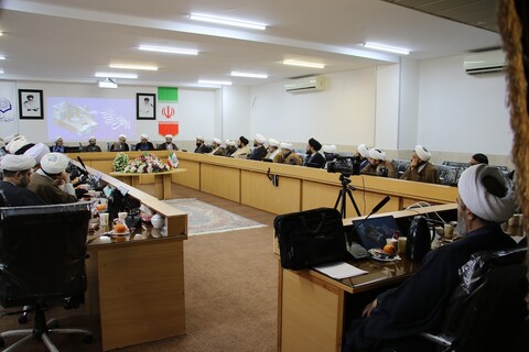 تصاویر| نشست صمیمی مبلغان با جانشین مدیر حوزه علمیه اصفهان