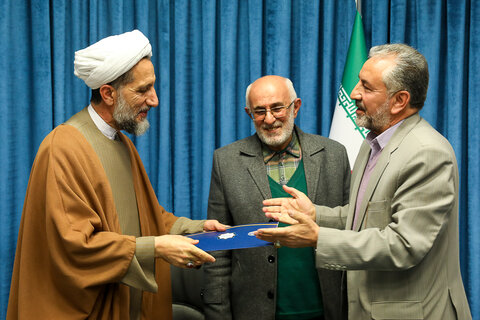 تصاویر / دیدار رئیس ستاد عتبات عالیات استان قزوین با نماینده ولی فقیه در استان قزوین