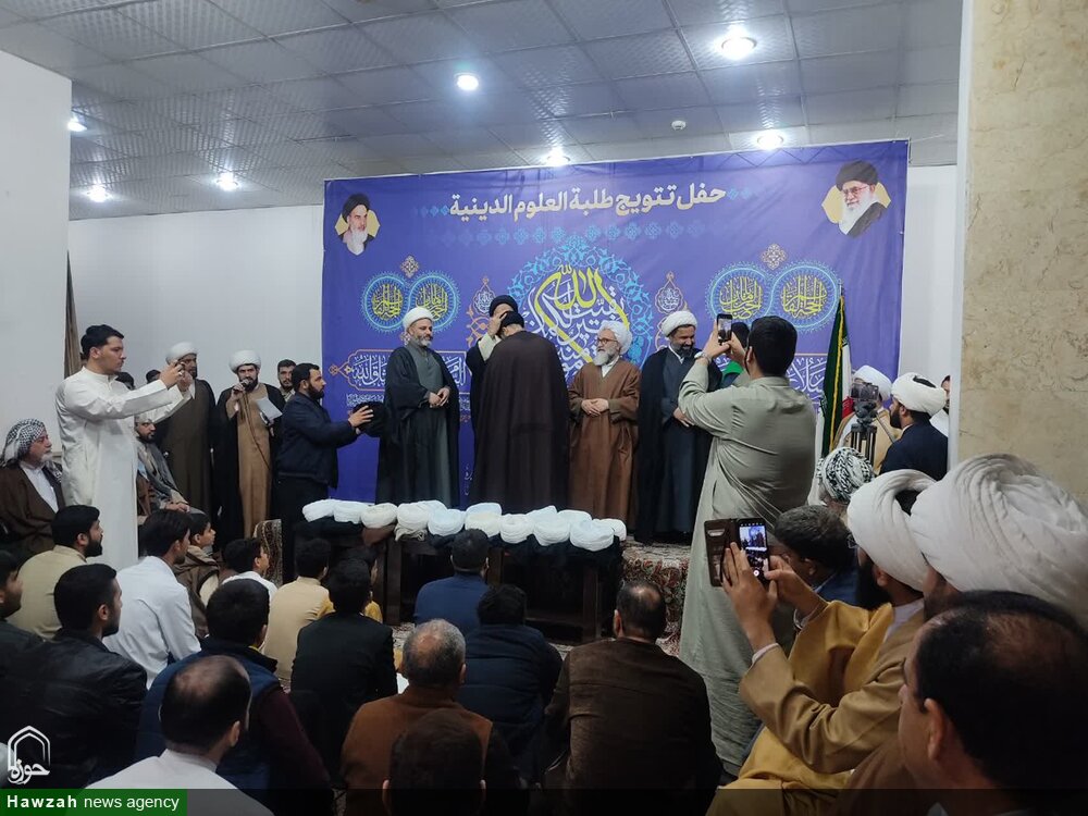 آیین عمامه گذاری طلاب مدرسه علمیه امام علی بن ابیطالب(ع) اهواز