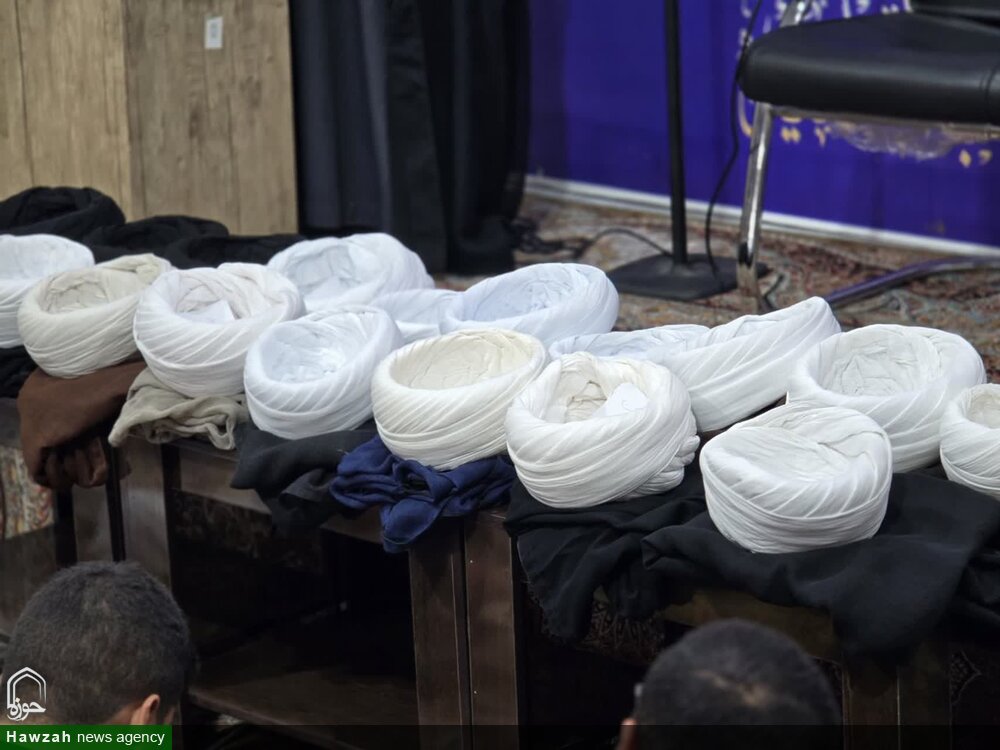 آیین عمامه گذاری طلاب مدرسه علمیه امام علی بن ابیطالب(ع) اهواز