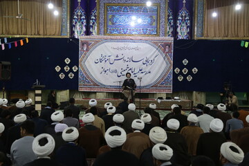 تصاویر/ اولین گردهمایی سالانه دانش آموختگان اداور مدرسه علمیه امام خمینی(ره) اهواز