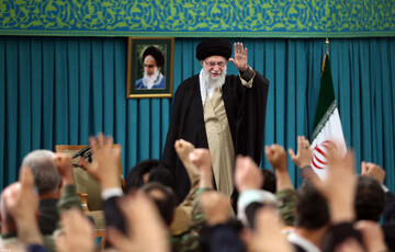 تصاویر/ دیدار هزاران نفر از مردم استان آذربایجان شرقی با رهبر انقلاب