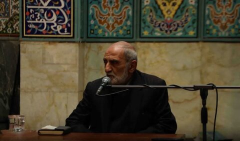 تصاویر برگزاری جلسه بصیرت سیاسی در مدرسه علمیه امیرالمومنین علیه السلام