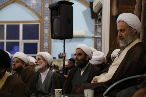 اولین گردهمایی سالانه دانش آموختگان اداور مدرسه علمیه امام خمینی(ره) اهواز