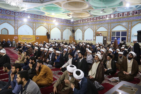 اولین گردهمایی سالانه دانش آموختگان اداور مدرسه علمیه امام خمینی(ره) اهواز