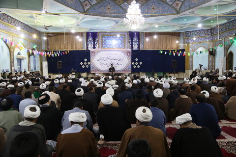 اولین گردهمایی سالانه دانش آموختگان اداور مدرسه علمیه امام خمینی(ره) اهواز
