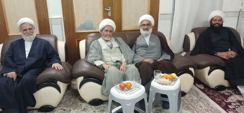 تصاویر/ دیدار صمیمانه مدیر مدرسه علمیه امیرالمومنین(ع) آران و بیدگل با روحانیون منطقه