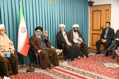 تصاویر| دیدار ستاد توسعه و بازسازی عتبات عالیات اصفهان با امام جمعه