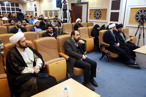 تصاویر/ افتتاحیه دوره آموزشی ابزارهای تخصصی هوش مصنوعی در دانشکده دین و رسانه دانشگاه صدا و سیما