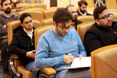 تصاویر/ افتتاحیه دوره آموزشی ابزارهای تخصصی هوش مصنوعی در دانشکده دین و رسانه دانشگاه صدا و سیما