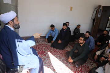 تصاویر/سخنرانی مدیر حوزه علمیه کردستان در جمع طلاب حوزه علمیه حضرت ولیعصر(عج)بیجار