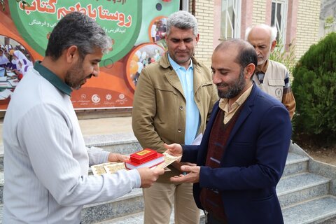 گزارش تصویری اردو جهادی اداره کتابخانه های عمومی استان بوشهر