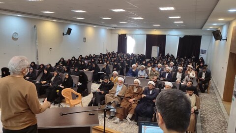 تصاویر|برگزاری کارگاه آموزشی توسط معاونت تبلیغ حوزه علمیه اصفهان