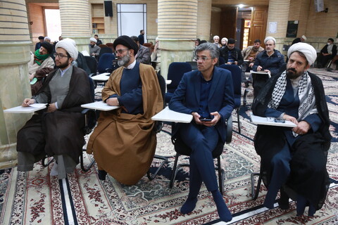 تصاویر/ رونمایی از موسوعه های اعتکاف و تمسک العتره الطاهره بالقرآن الکریم