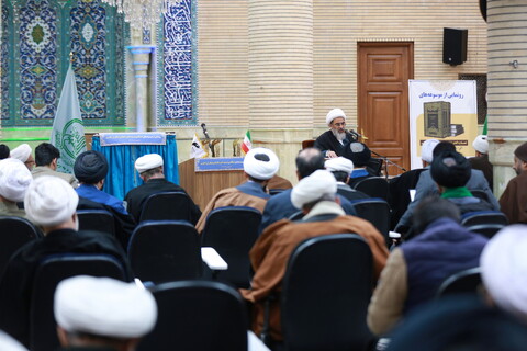 تصاویر/ رونمایی از موسوعه های اعتکاف و تمسک العتره الطاهره بالقرآن الکریم