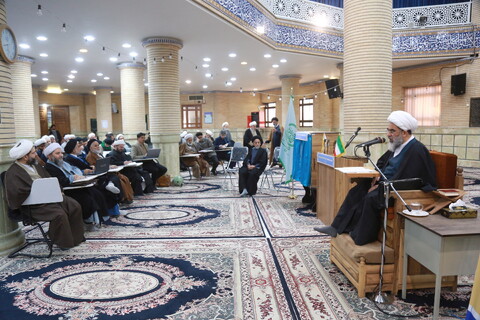 تصاویر/ رونمایی از موسوعه های اعتکاف و تمسک العتره الطاهره بالقرآن الکریم