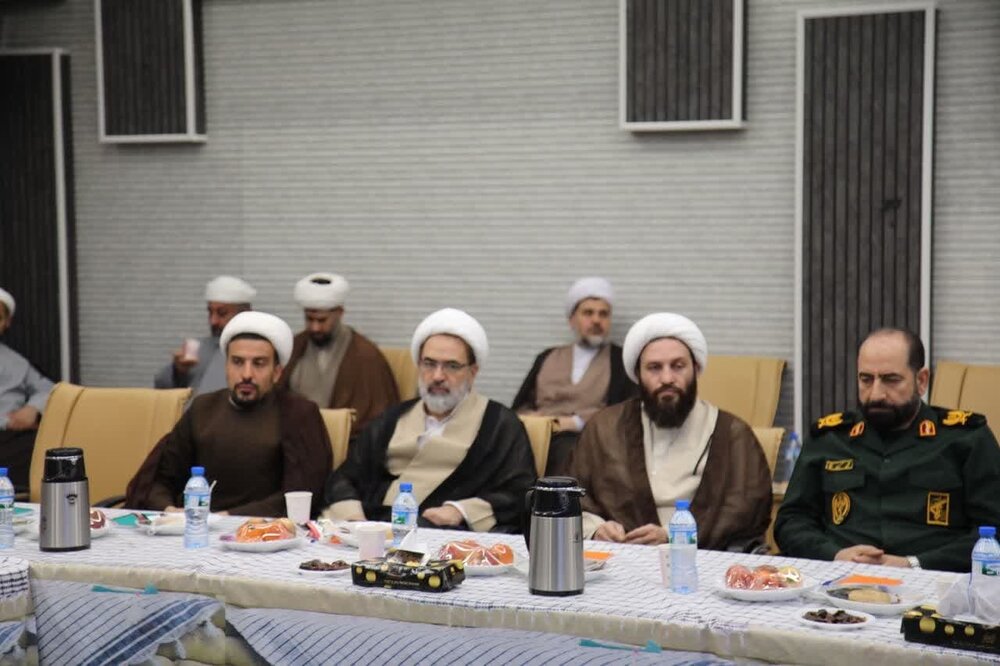 اجلاسیه مجمع اساتید و فرماندهان شبکه تربیتی صالحین بسیج کشور