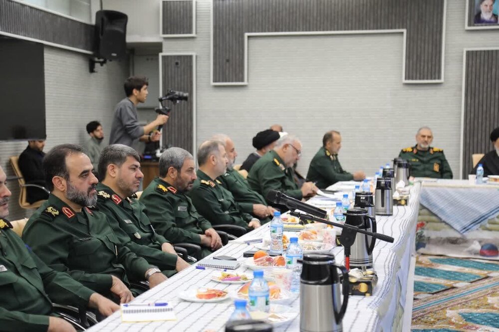 اجلاسیه مجمع اساتید و فرماندهان شبکه تربیتی صالحین بسیج کشور