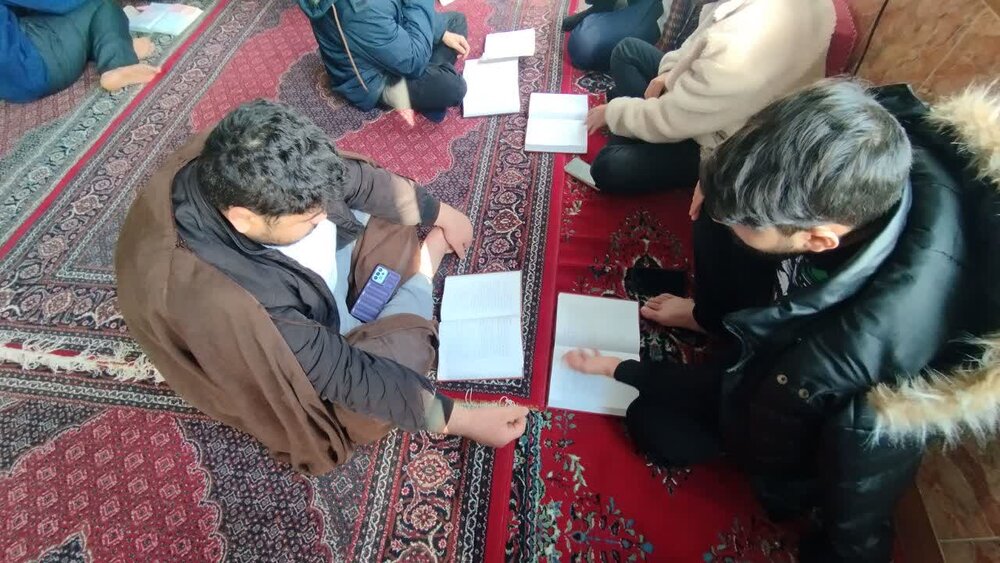 مباحثه عمومی طلاب مدرسه المهدی (عج) مشگین شهر