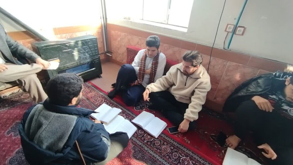 مباحثه عمومی طلاب مدرسه المهدی (عج) مشگین شهر