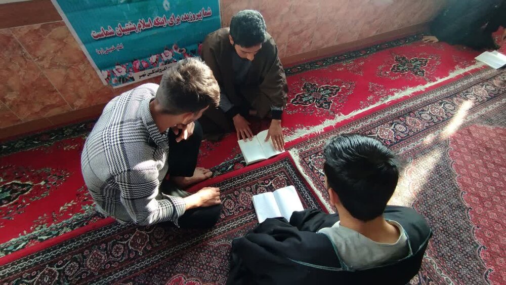 مباحثه عمومی طلاب مدرسه المهدی (عج) مشگین شهر