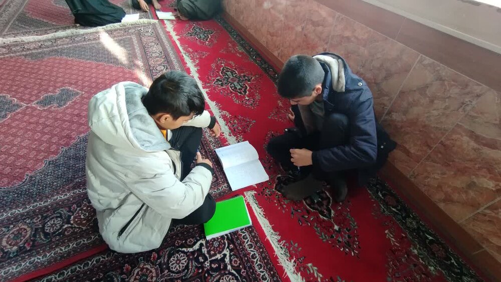 مباحثه عمومی طلاب مدرسه المهدی (عج) مشگین شهر