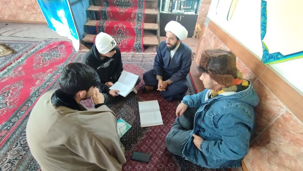 مباحثه عمومی طلاب مدرسه المهدی (عج) مشگین شهر